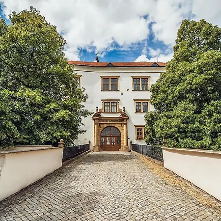 아파트호텔 Skodova Přerov